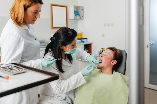 Best Emergency Tooth Extraction in Richland, MO